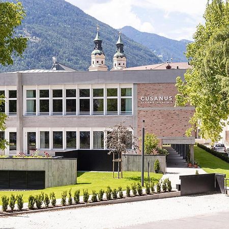 Cusanus Akademie - Accademia Cusanus Bressanone Bagian luar foto