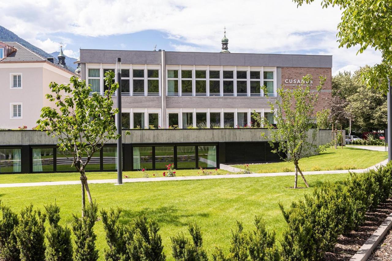 Cusanus Akademie - Accademia Cusanus Bressanone Bagian luar foto